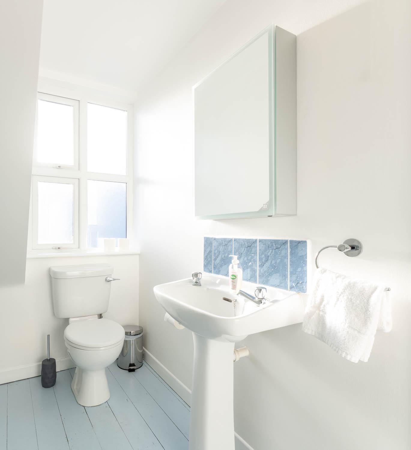 Modern Canal View Home, In City Centre, Sleeps 8 Galway Bagian luar foto